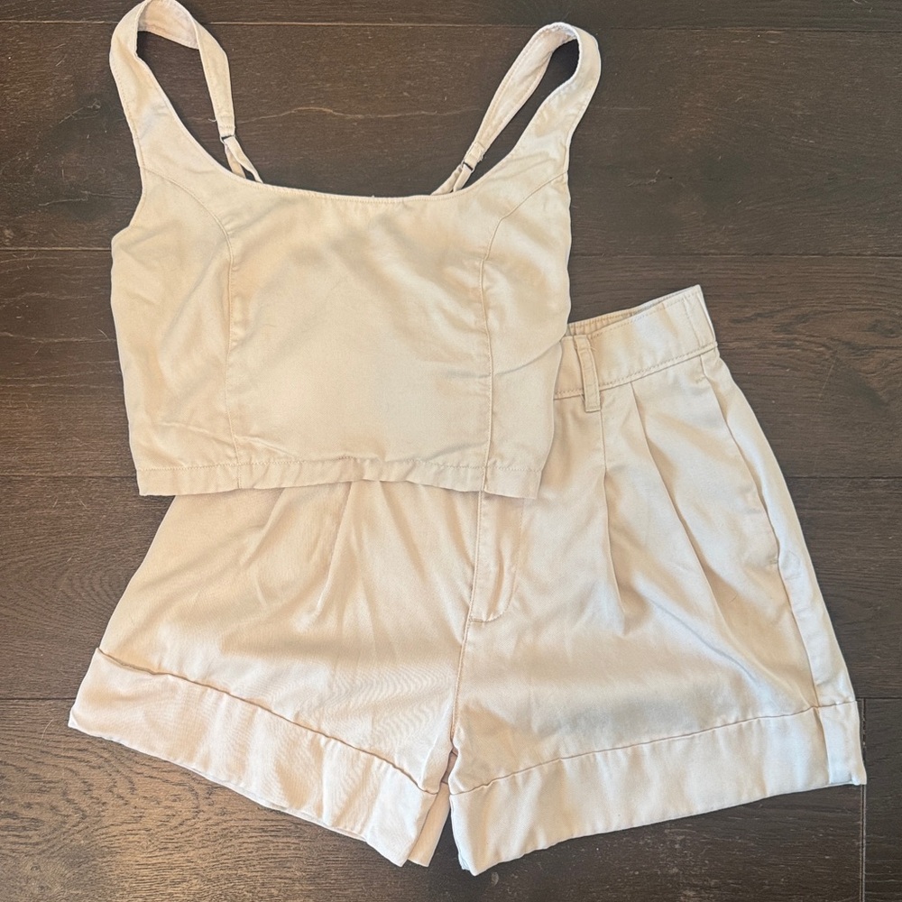 Abercrombie & Fitch High Waist Shorts Set in Light Beige